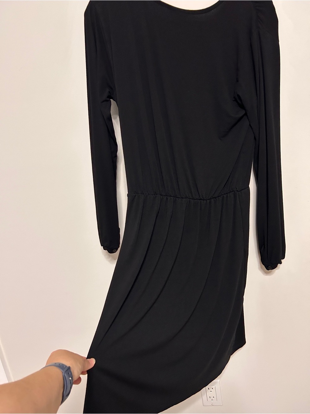 ICHI Women’s Size Medium Black Long-Sleeve V-Neck Faux Wrap knee Length Dress - Picture 4 of 13